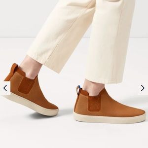 Rothy’s Chelsea Bootie in Fawn, size 10